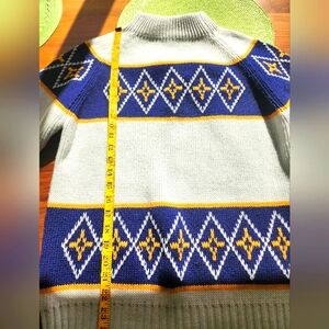 Vintage winter sweater EUC